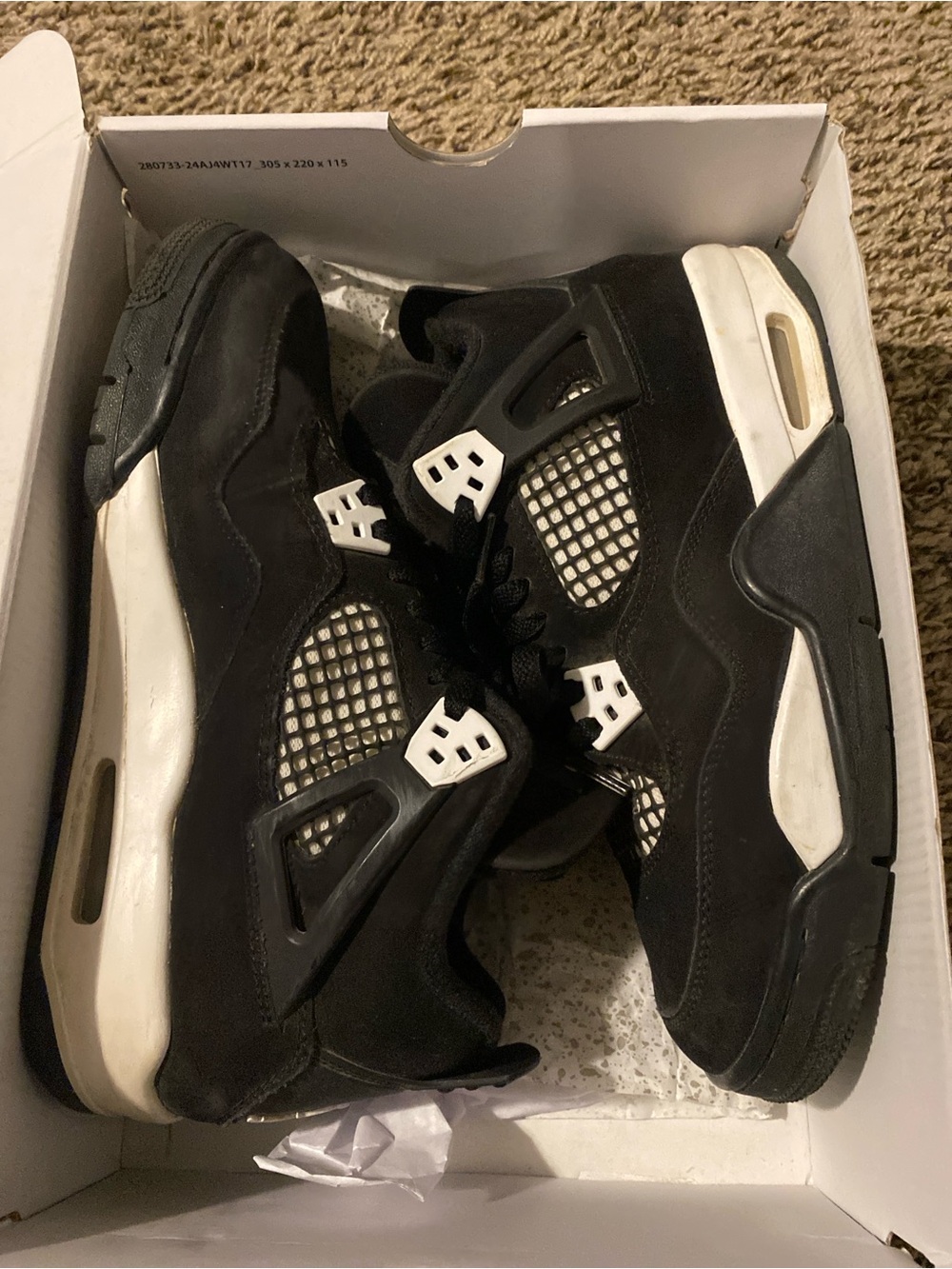 Jordan 4 retro white thunder gs size 7y